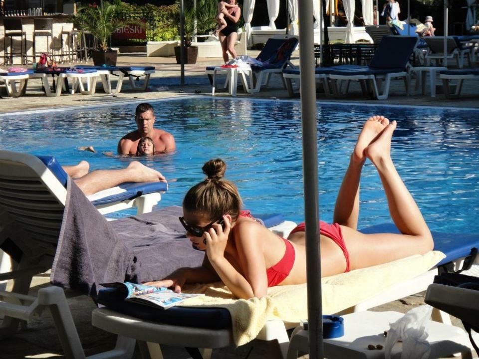 Bendita Mare Family Apartments Aranyhomok Kültér fotó